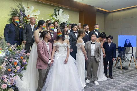 anime image sexy|A US officiant marries 10 same.